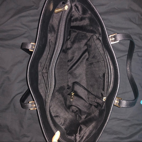 Large Michael Kors Tote - Picture 6 of 8